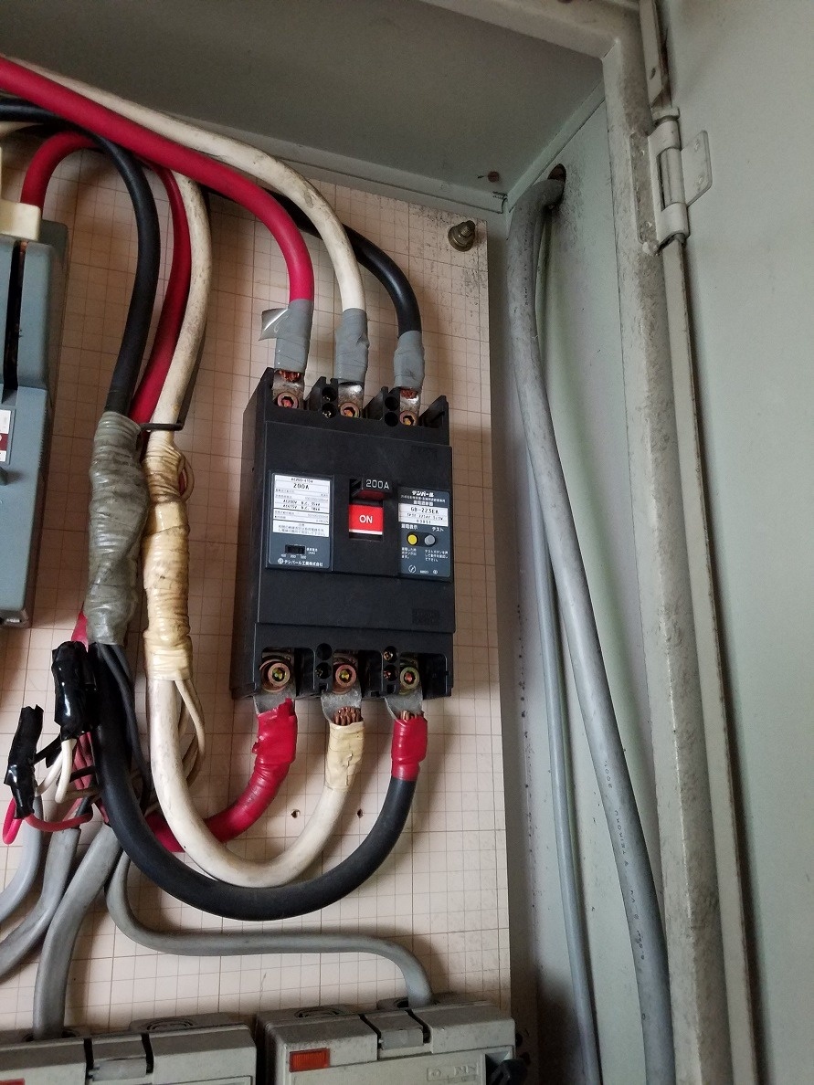 テンパール工業 単3中性線欠相保護付漏電遮断器 OC付 30A 30mA リード線付 U5301KC3030V - 2