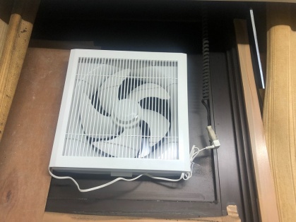 名古屋市千種区のオフィスにて換気扇の取替電気工事